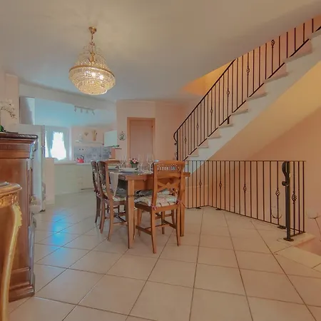 Accogliente E Confortevole By Host Hero Appartamento