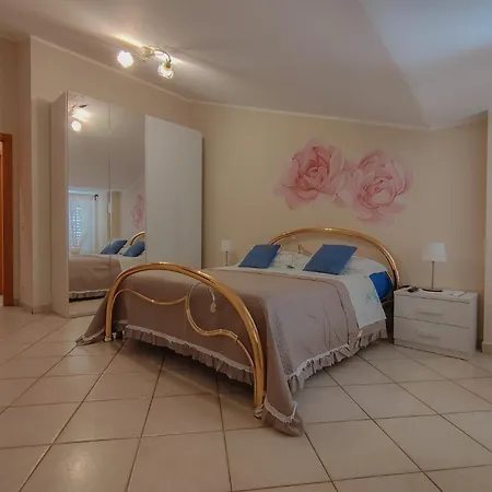 Accogliente E Confortevole By Host Hero Апартаменты