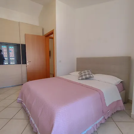 Accogliente E Confortevole By Host Hero Апартаменты *