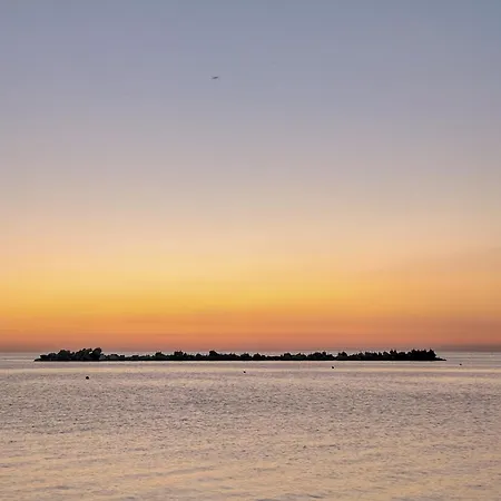 Апартаменты Accogliente E Confortevole By Host Hero Чивитанова-Марке